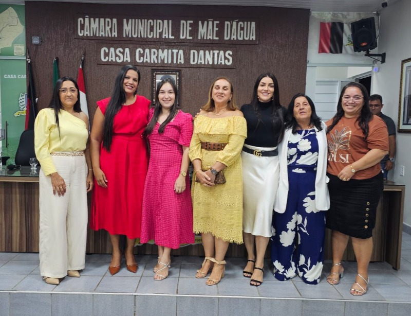 C�mara de M�e D��gua realiza sess�o solene em homenagem ao Dia Internacional da Mulher